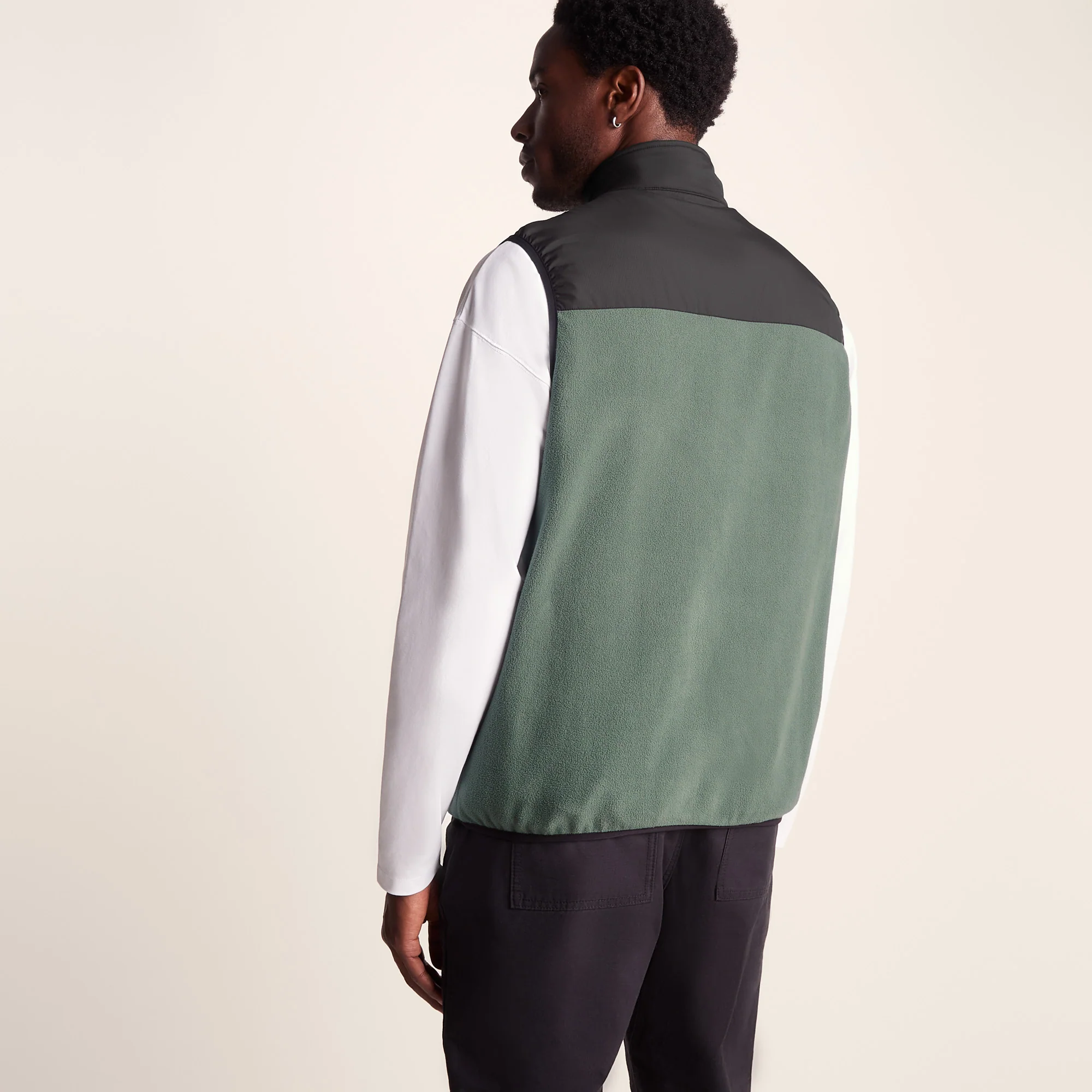 Boltby Mens Relaxed Fit Microfleece Gilet - Black/Light Forest - Image 5