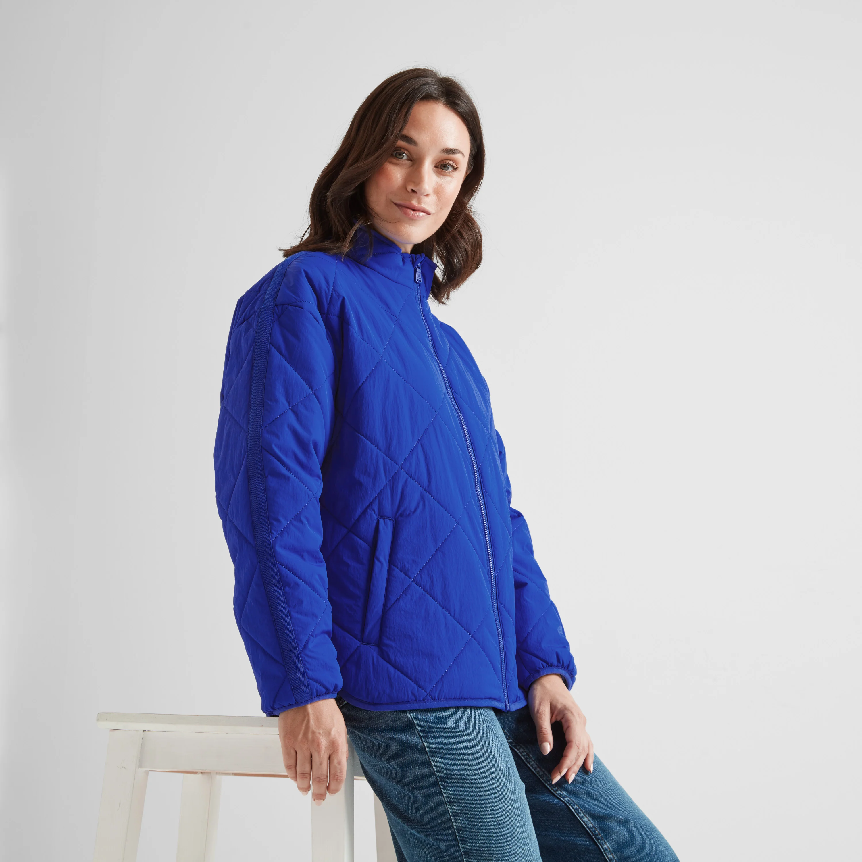 Cirnan Womens Shower Resistant Insulated Packaway Jacket - Ultra Marine - Image 8