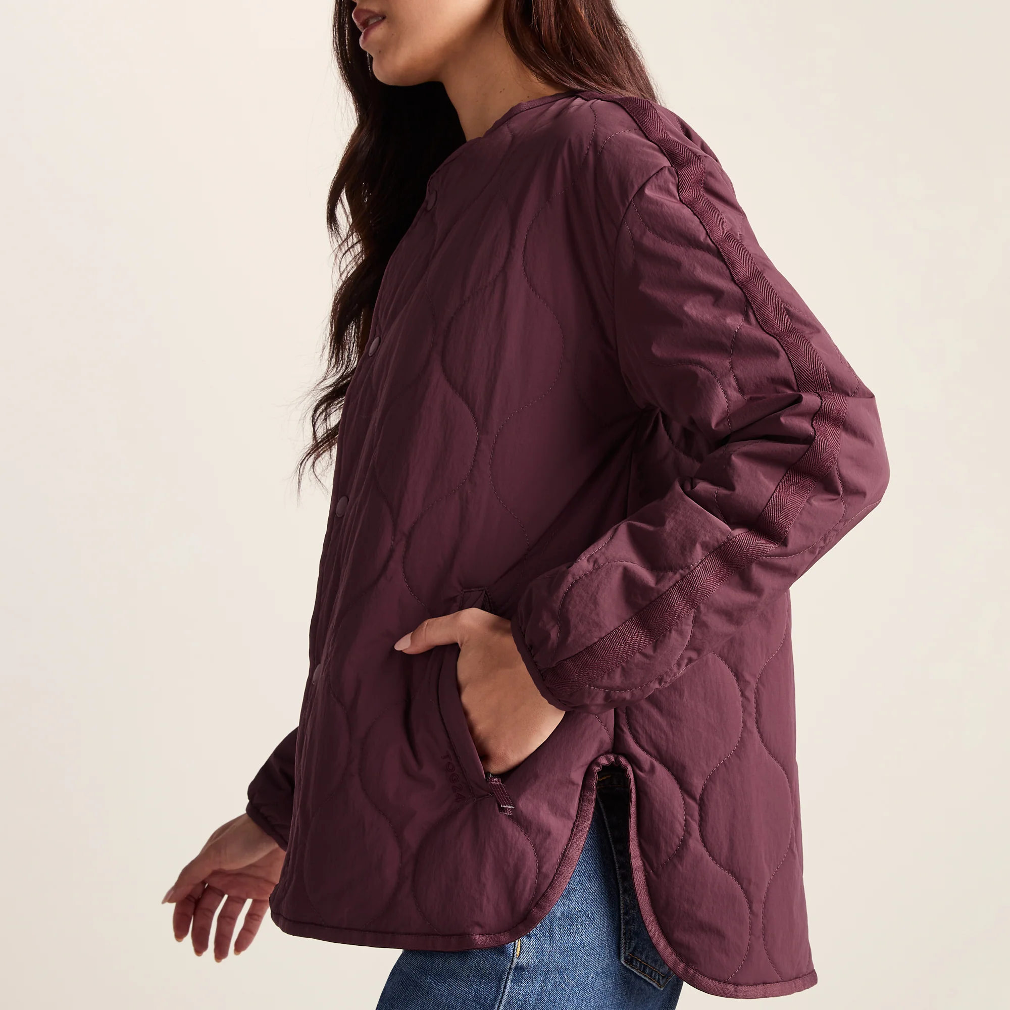 Cleadon Womens Relaxed Fit Shower Resistant Lightweight Insulated Jacket - Black Raspberry - Image 6