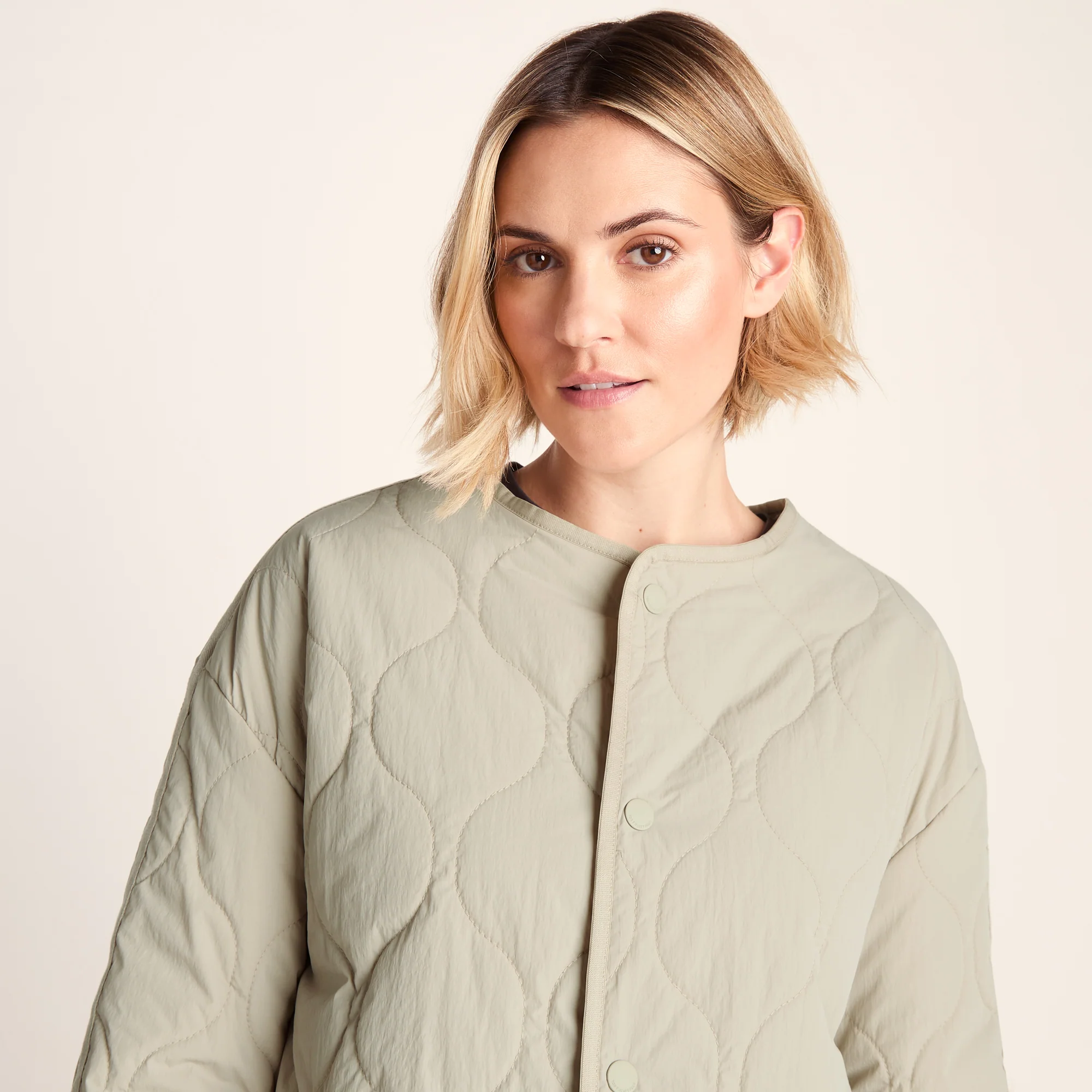 Cleadon Womens Relaxed Fit Shower Resistant Lightweight Insulated Jacket - Cool Beige - Image 5