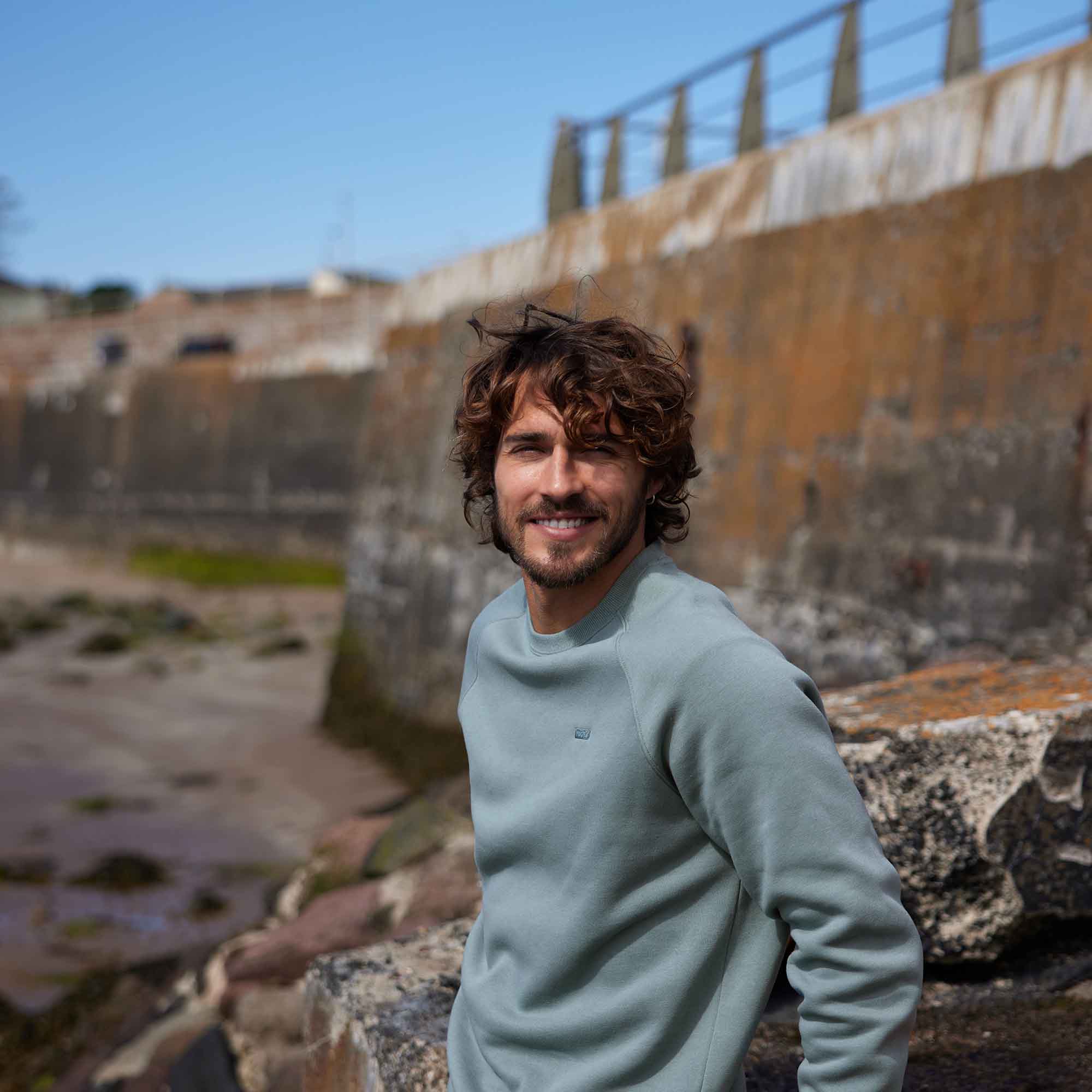 Clitheroe Mens Supersoft Raglan Sweat - Smokey Teal - Image 6