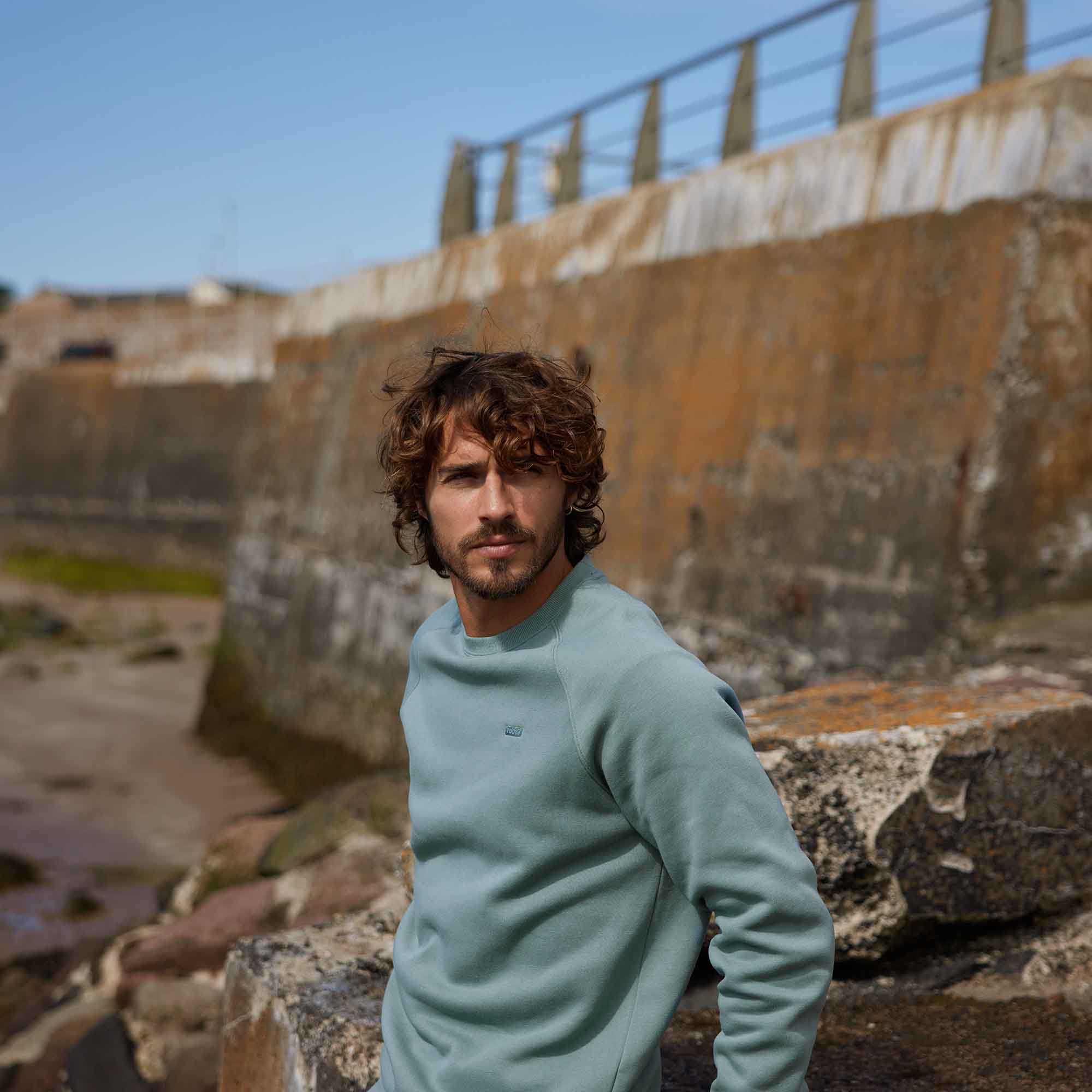 Clitheroe Mens Supersoft Raglan Sweat - Smokey Teal - Image 7