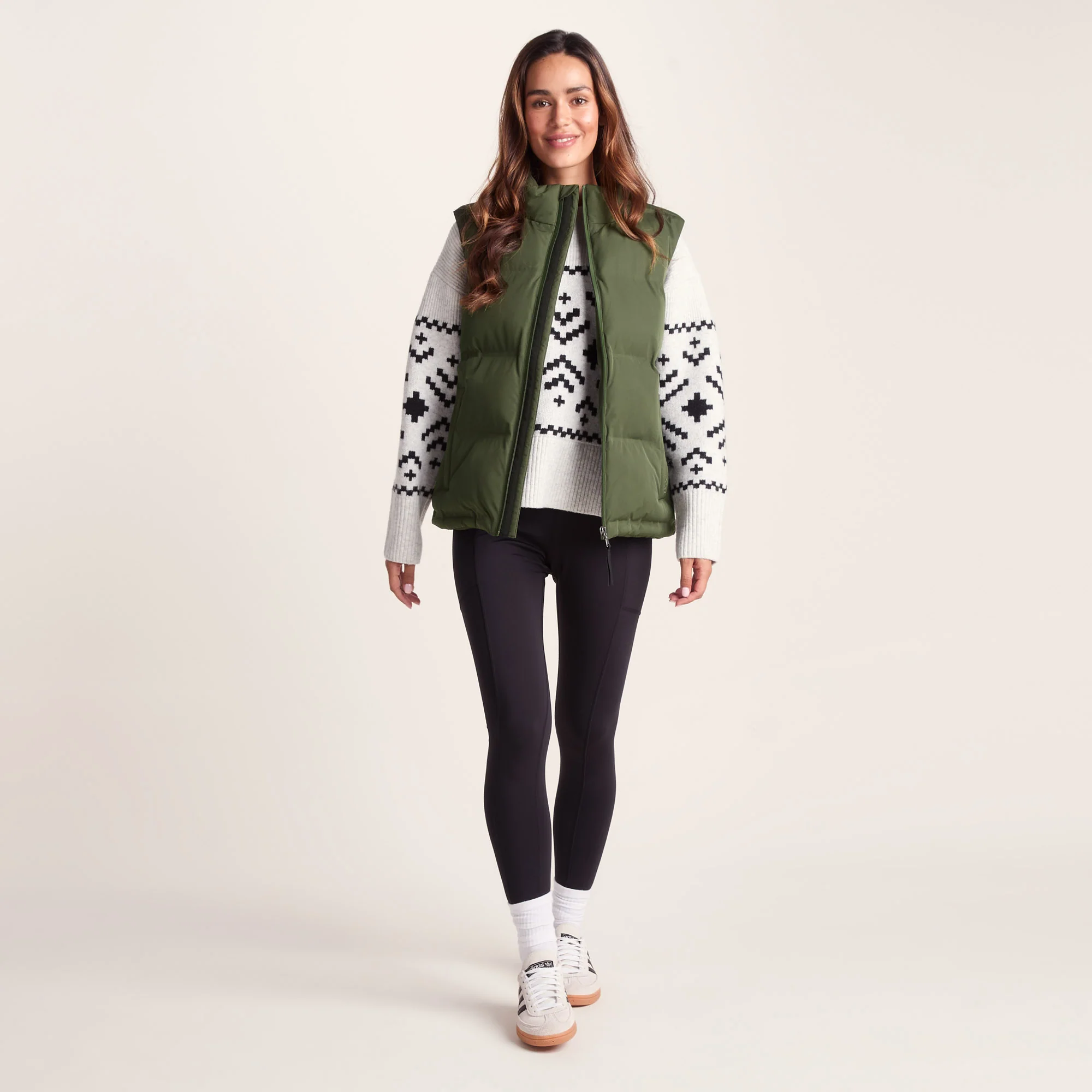 Elyna Womens Shower Resistant Insulated Gilet - Dark Green - Image 2