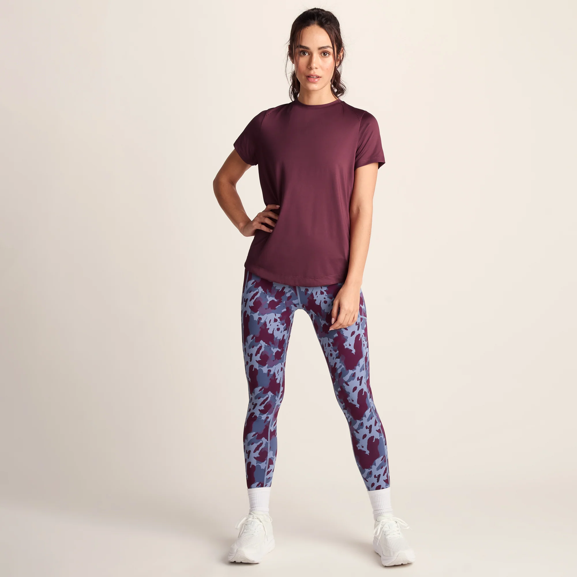 Florrie Womens Performance T-Shirt - Black Raspberry - Image 2