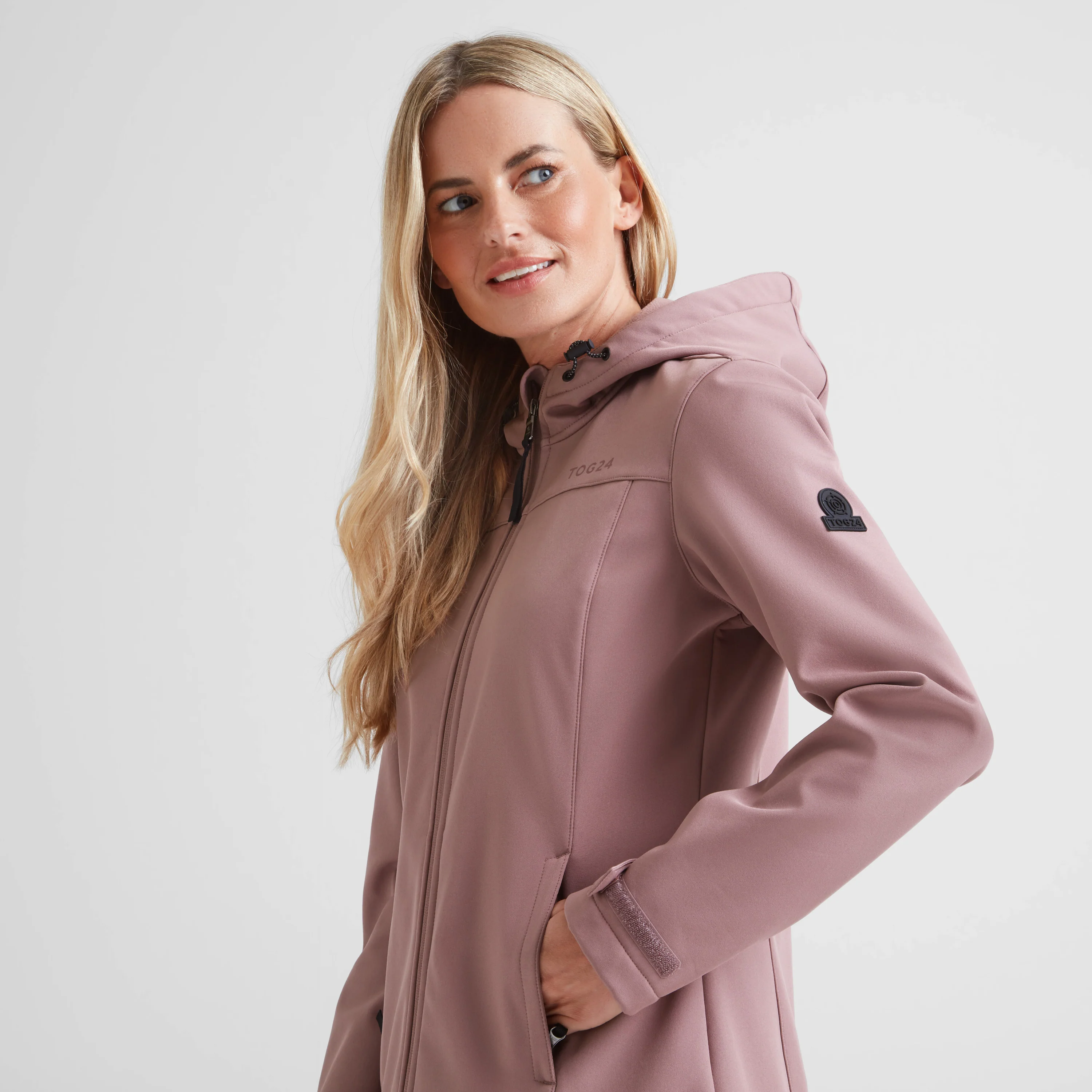 Keld Womens Shower Resistant Hooded Softshell Jacket - Mauve - Image 5