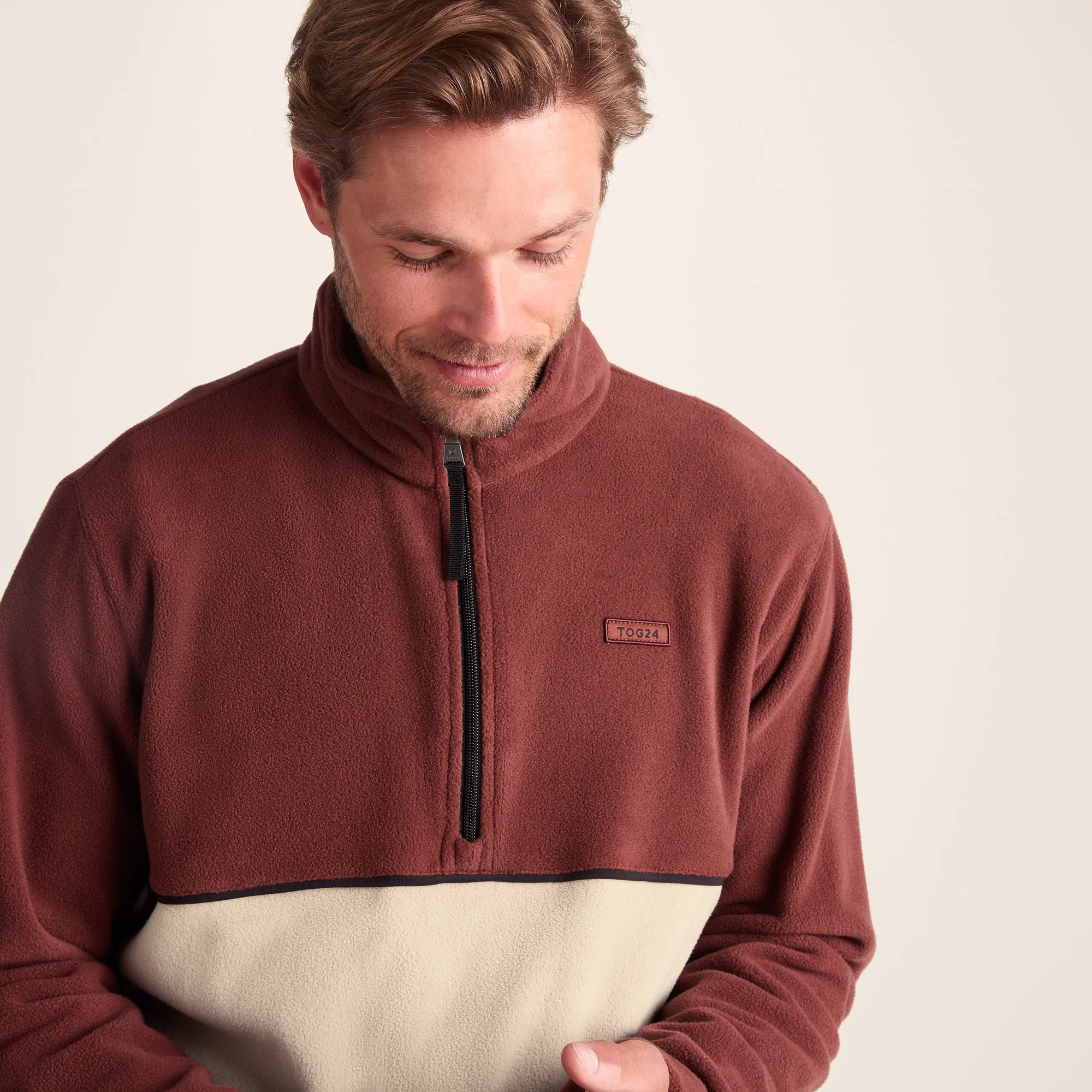 Kirton Mens Relaxed Fit Microfleece Zip Neck - Port/Hazelnut - Image 4