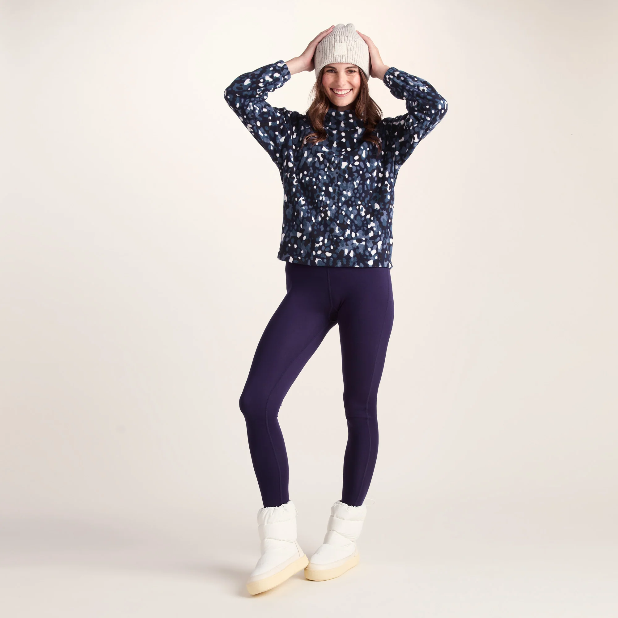 March Womens Relaxed Fit Microfleece Pullover - Oxford Blue Pebble Print - Image 7