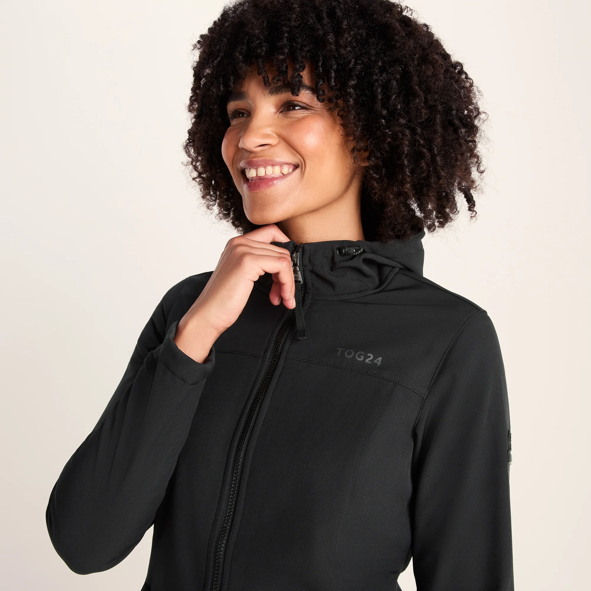 Marina Womens Long Water Resistant Softshell Jacket - Black - Image 5