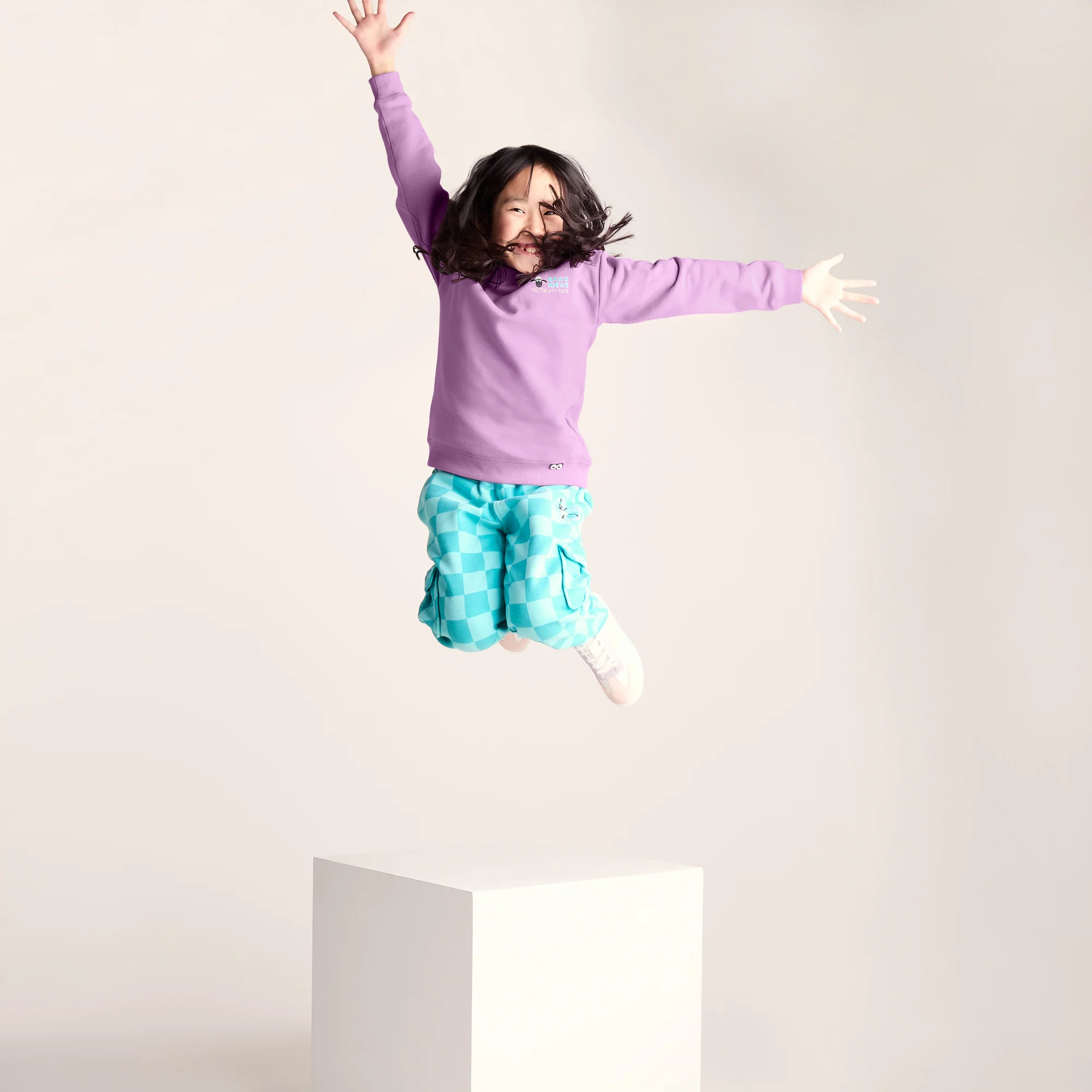 Montadale Kids Shaun the Sheep Crew Sweat - Lilac Haze - Image 7