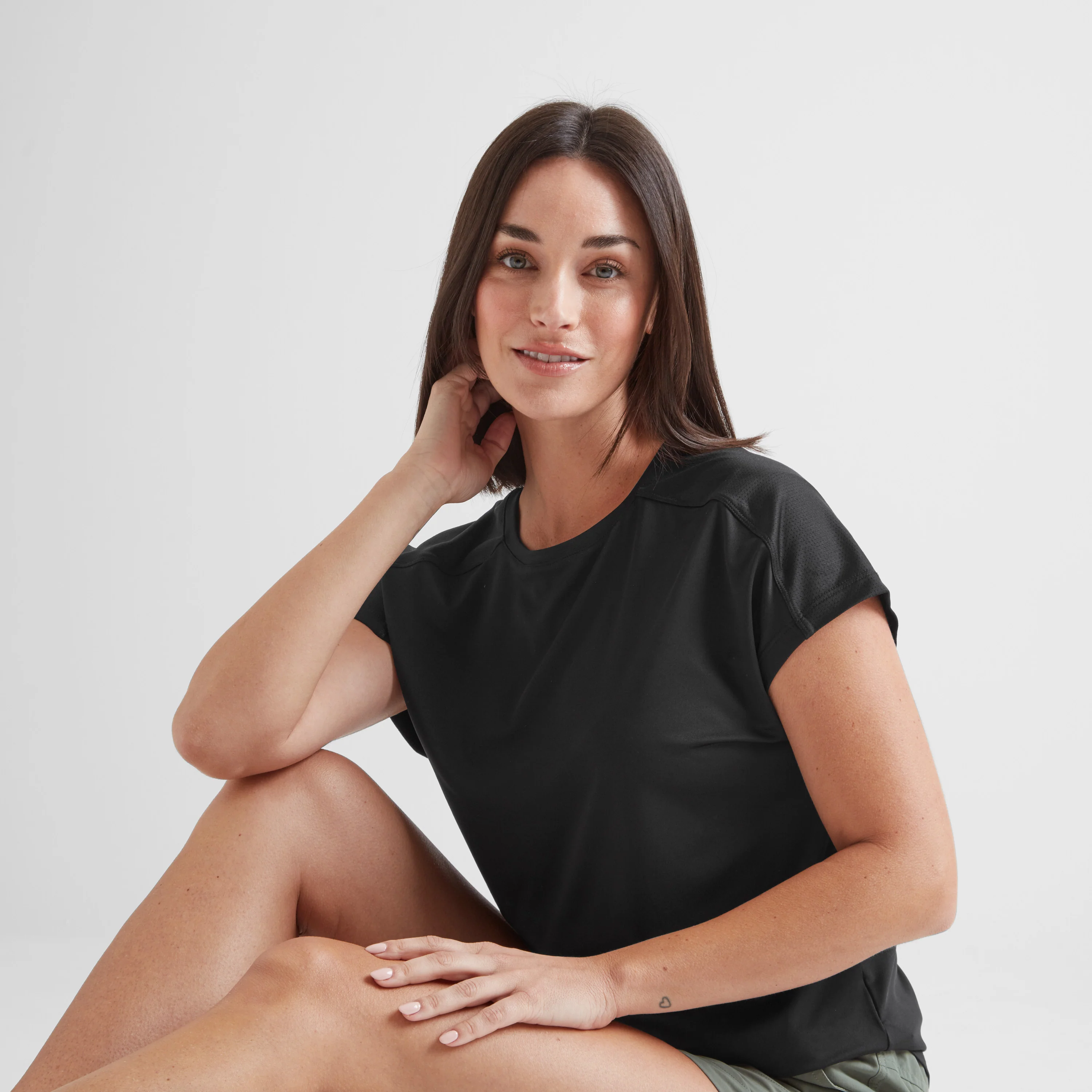 Moorley Womens Short Sleeve Performance Top - Black - Image 4