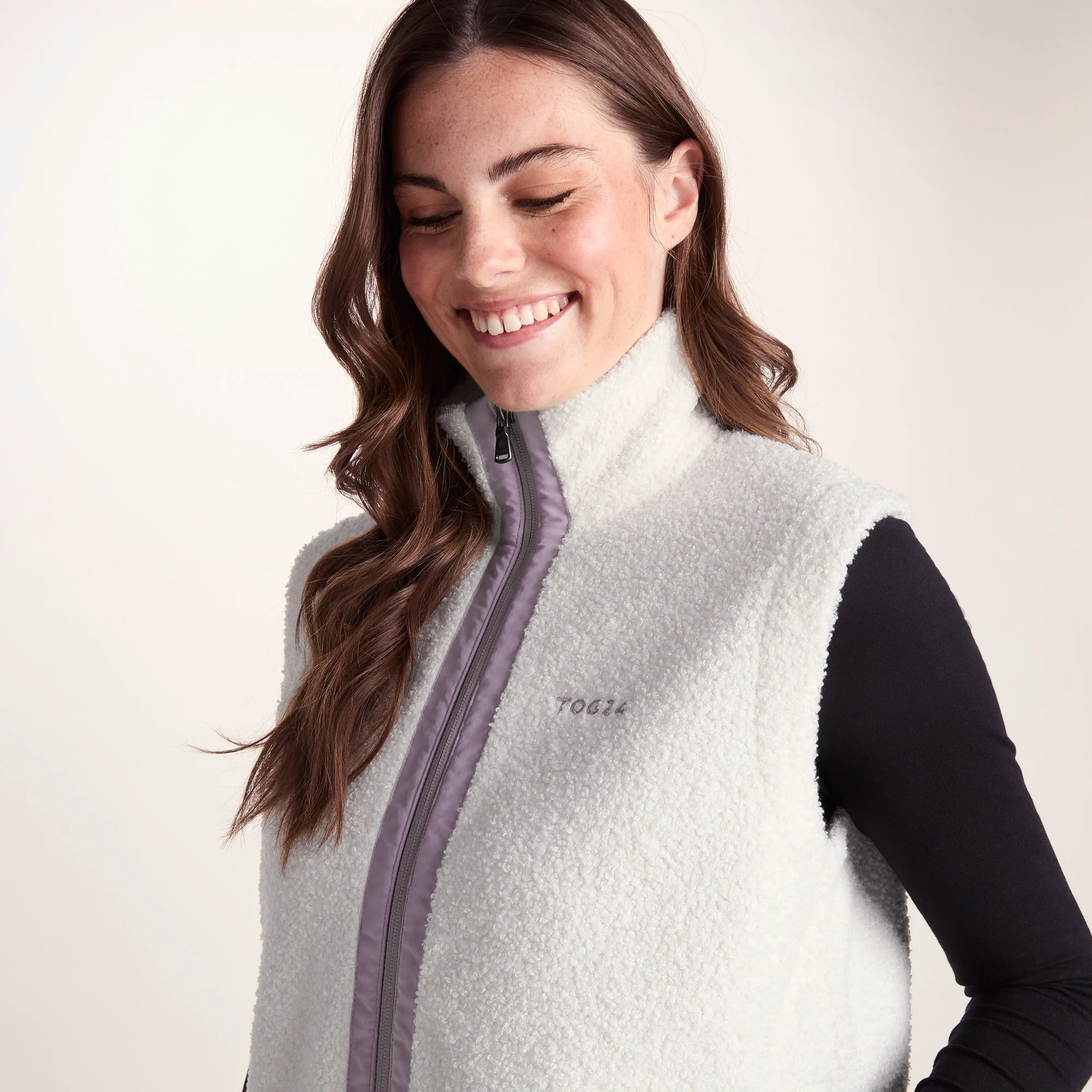 Peyton Womens Relaxed Fit Sherpa Fleece Gilet - Vanilla - Image 5