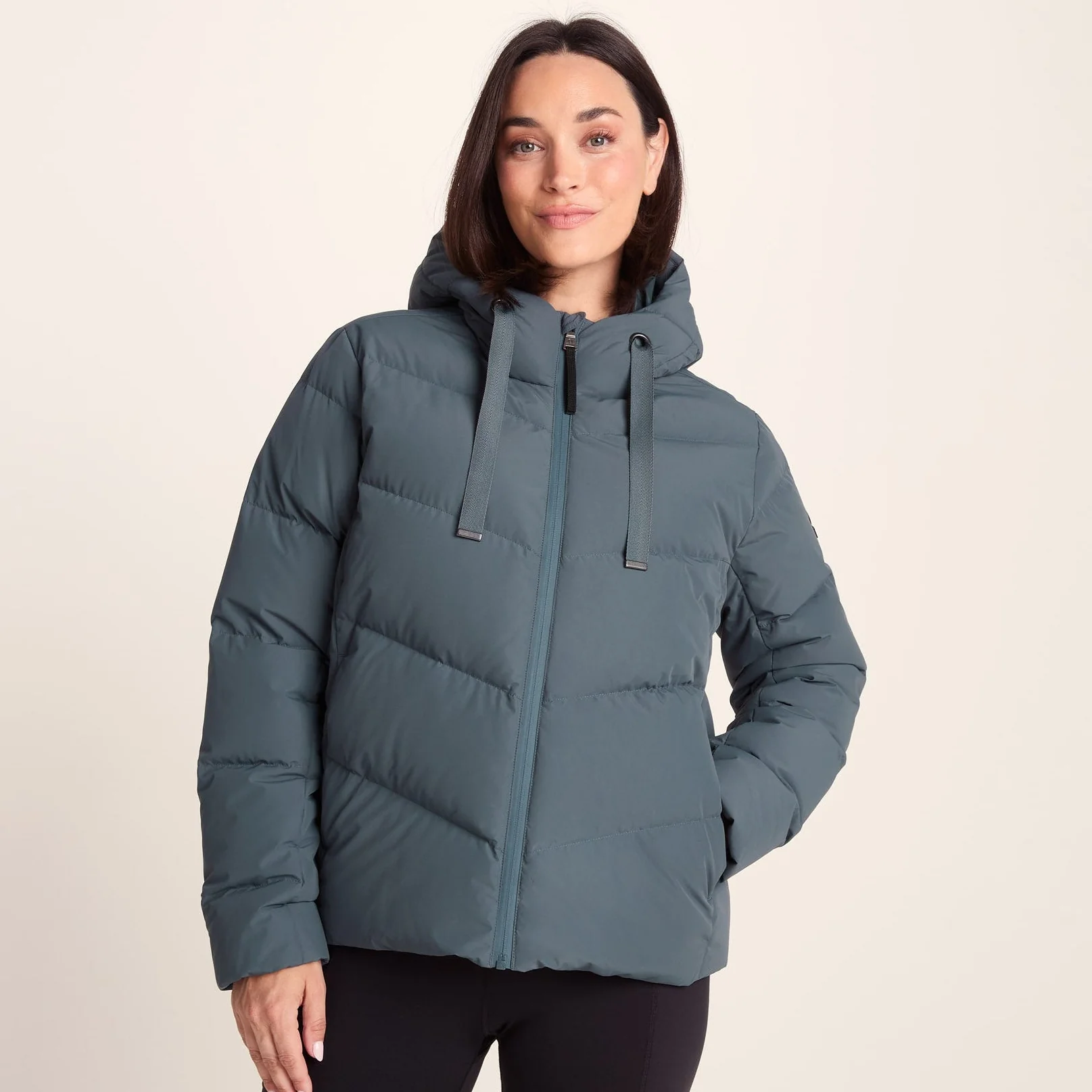 Raleigh Luxe Womens Shower Resistant Down Insulated Jacket - Graphite