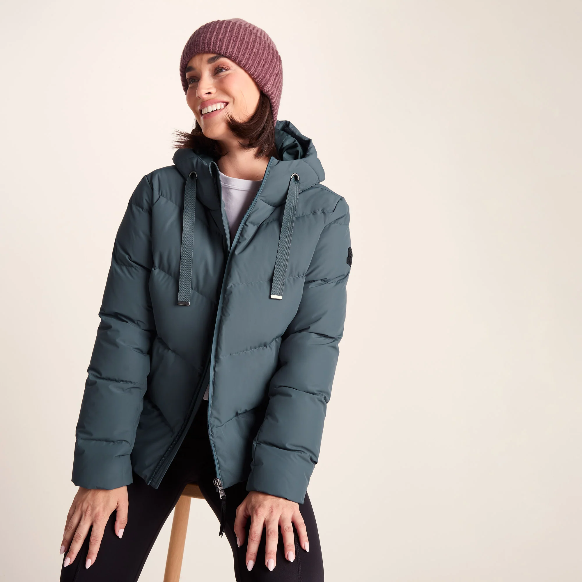 Raleigh Luxe Womens Shower Resistant Down Insulated Jacket - Graphite - Image 5