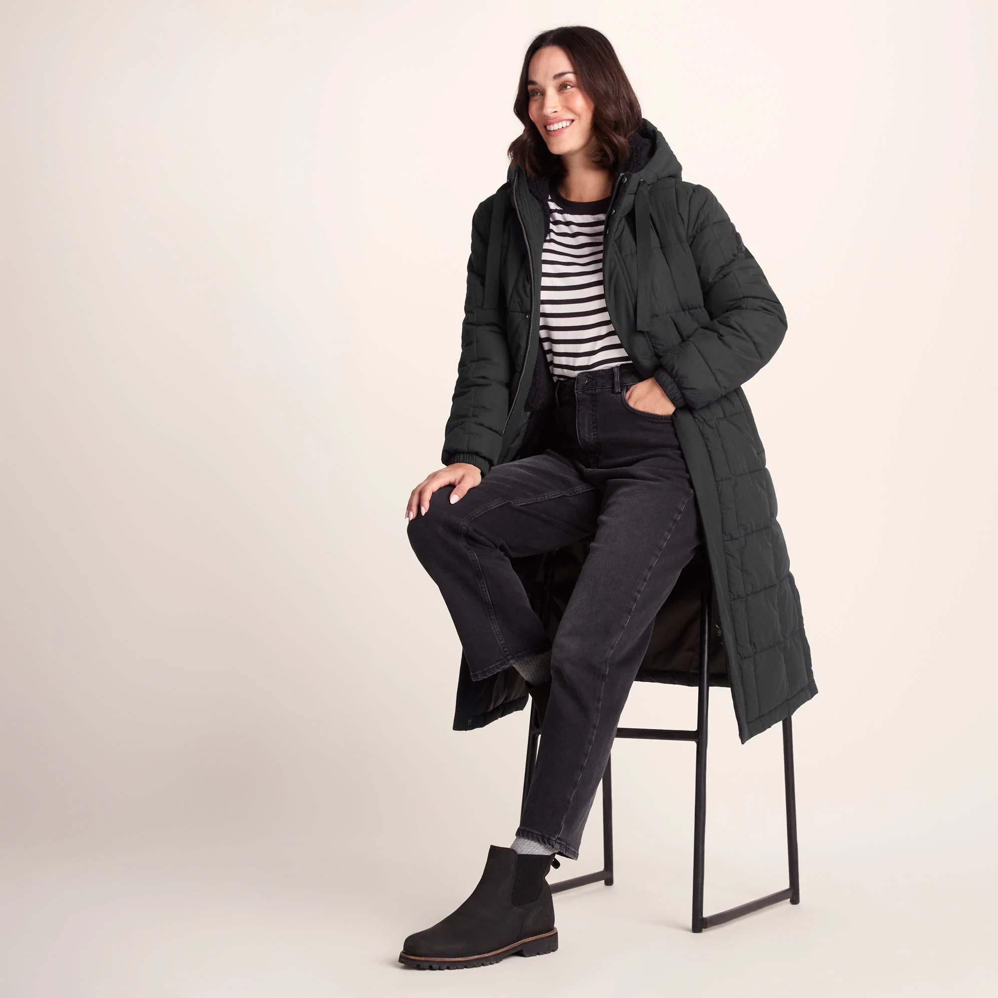 Saga Womens Long Shower Resistant Insulated Jacket - Black - Image 4