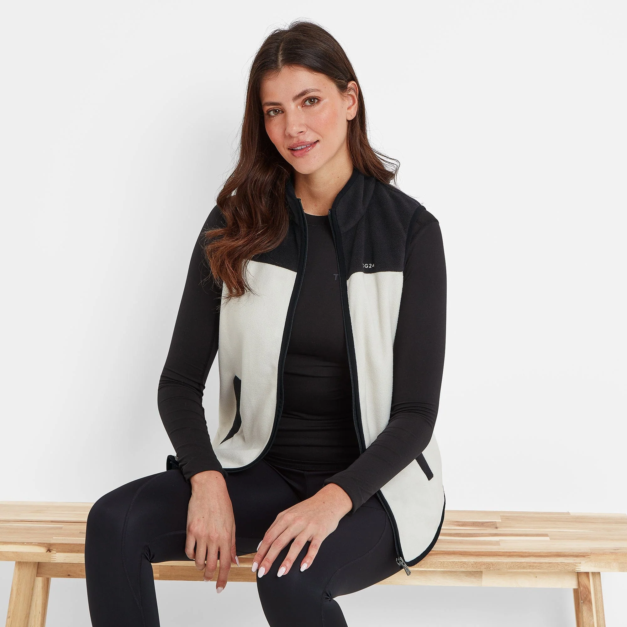 Sarel Womens Colour Block Fleece Gilet - Vanilla/Black - Image 3