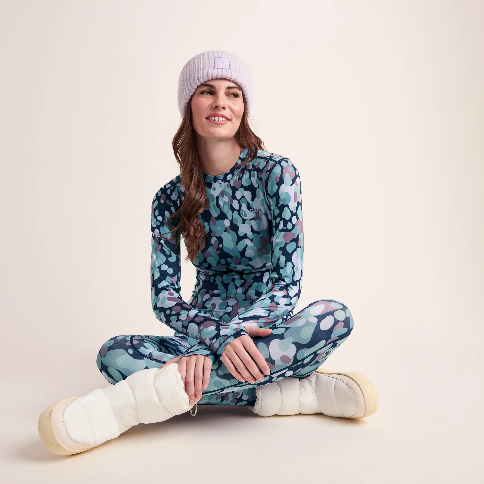 Snowdon Womens Thermal Crew Neck Base Layer - Scatter Print - Image 5