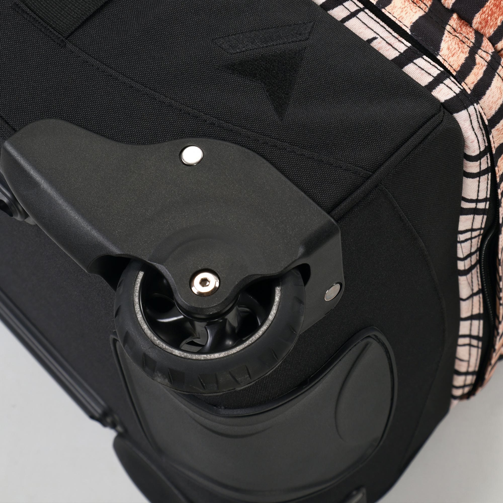 Surfanic Maxim 2.0 100L Roller Bag - Tiger - Image 11