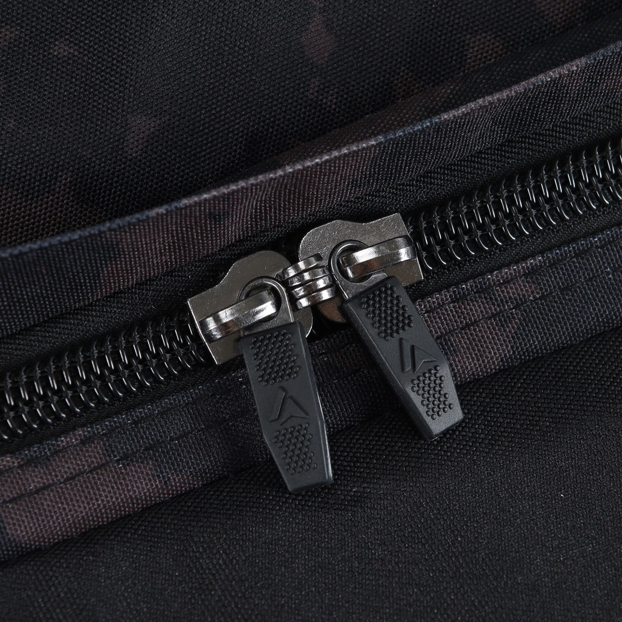 Surfanic Maxim 3.0 120L Roller Bag - Black Map - Image 12
