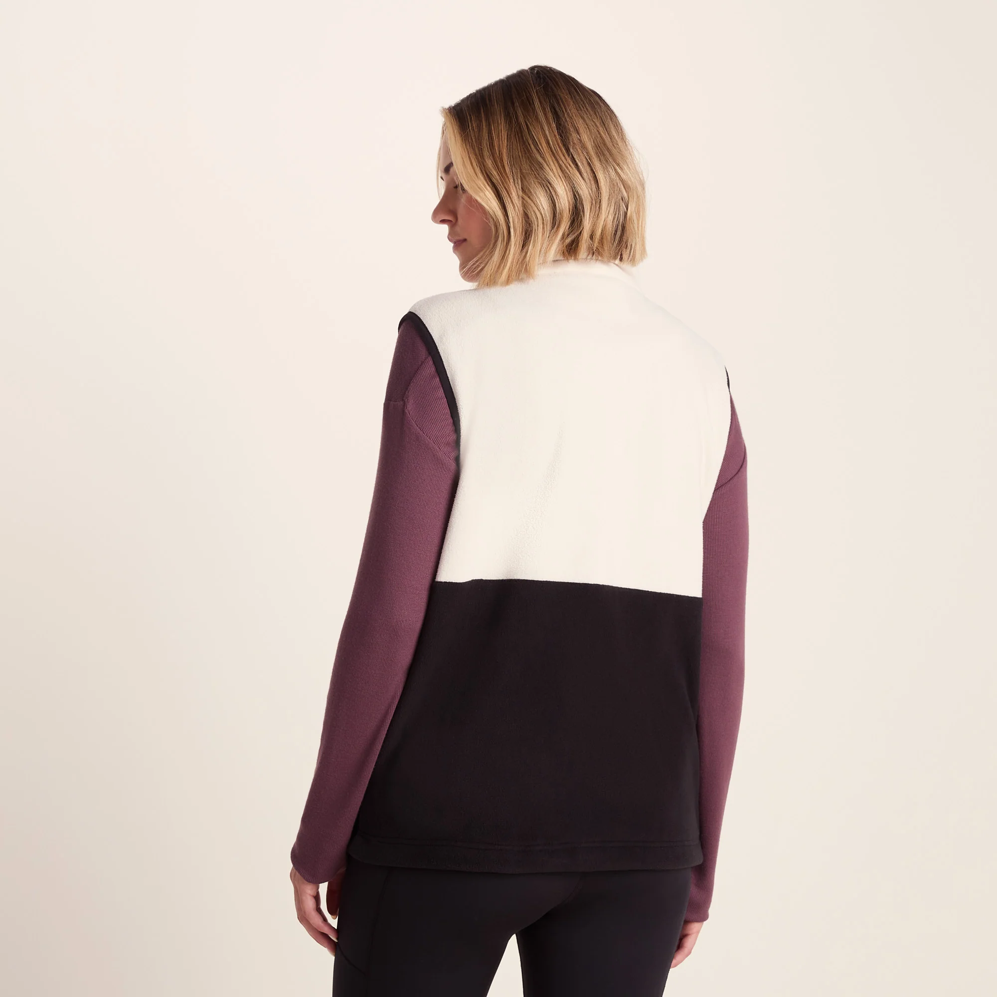 Tunston Womens Relaxed Fit Microfleece Gilet - Vanilla/Black - Image 2