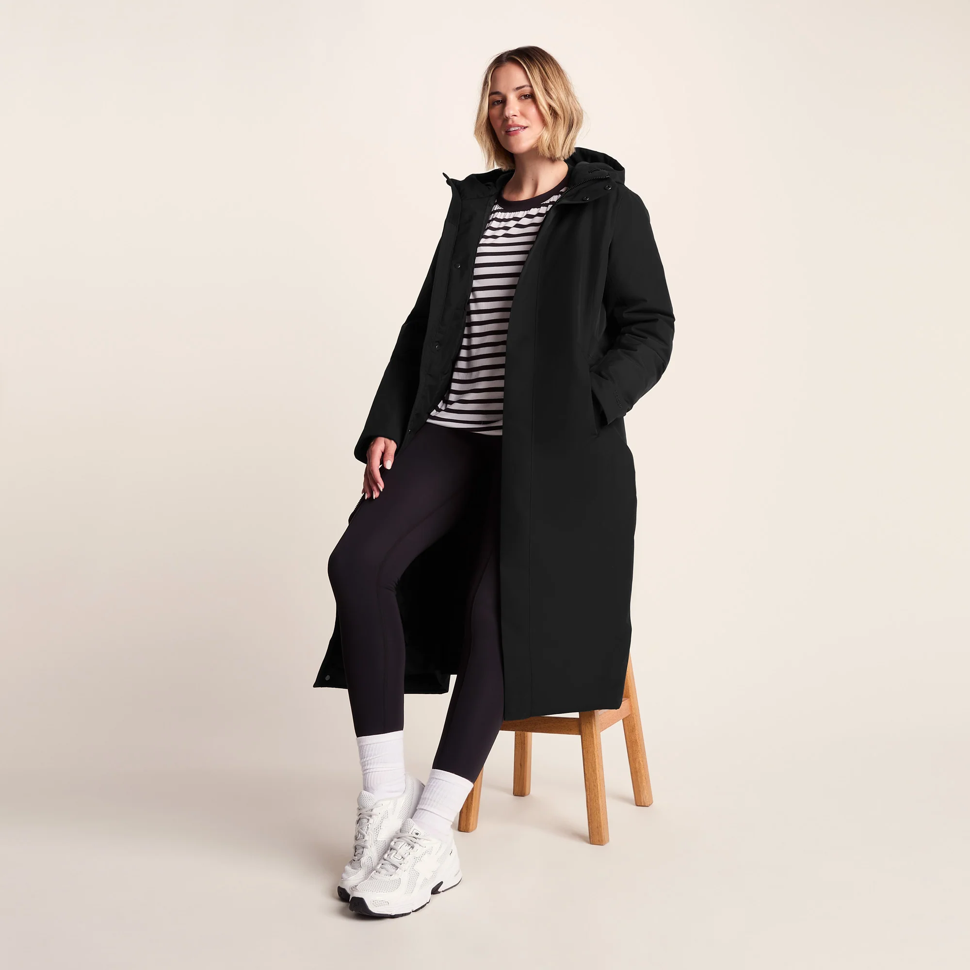Uma Womens Waterproof Down Insulated Parka - Black - Image 9